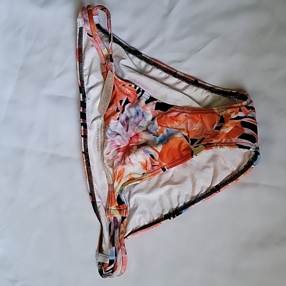 Victoria's Secret bikini bottom small - Picture 1 of 5